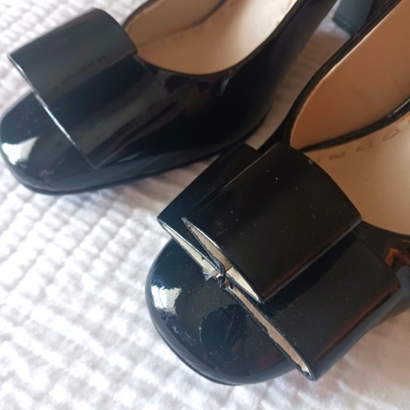 Kelsi Dagger Elegant Shiny Bow Black Block Heels - Picture 7 of 9